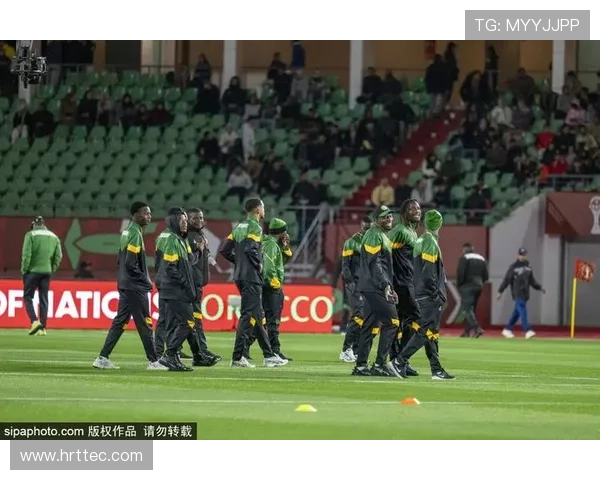 林葳脑后传球技惊四座德米尔接球轻松得分展现默契配合